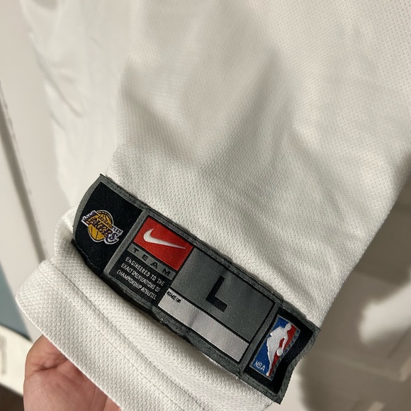 Tank top - Picture 2 of 3